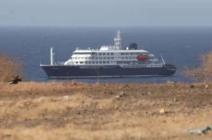 El crucero Hondius permanece frente a las costas de Cabo Verde