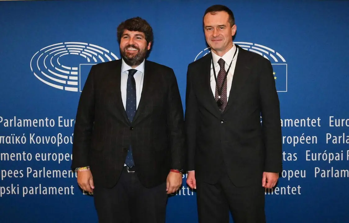 El presidente de la Comunidad, Fernando L&oacute;pez Miras, se reuni&oacute; hoy en Bruselas con el jefe de la Misi&oacute;n de Ucrania ante la Uni&oacute;n Europea, Vsevolod Chentsov.
