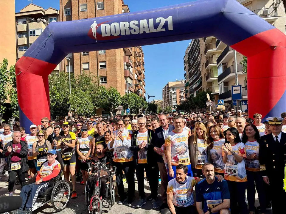 La carrera popular 'Corre para dar vida' celebrada hoy en Murcia para promover la donaci&oacute;n de &oacute;rganos y m&eacute;dula &oacute;sea congreg&oacute; a cerca de 3.000 participantes en torno a esta actividad