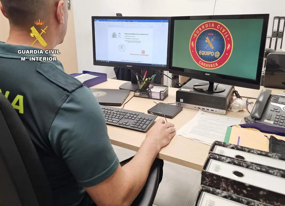 La Guardia Civil investiga a una persona por una ciberestafa de 8.000 euros a un colegio del Noroeste (foto: GC)