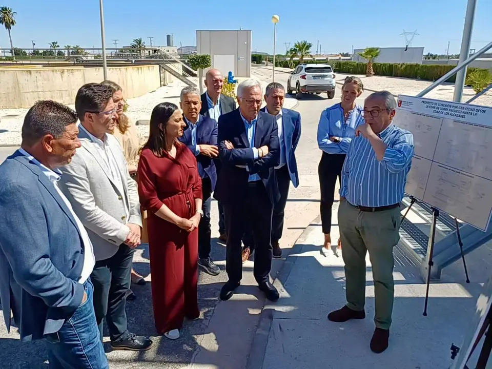 Imagen de la consejera de Agua, Agricultura, Ganader&iacute;a y Pesca, Sara Rubira, durante la presentaci&oacute;n del proyecto en la EDAR de Torre Pacheco