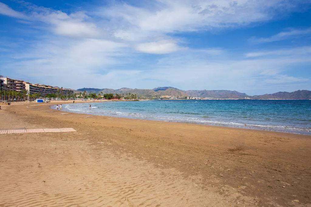 Imagen de archivo de la playa de el Rihuete | Foto: Turismo Regi&oacute;n de Murcia