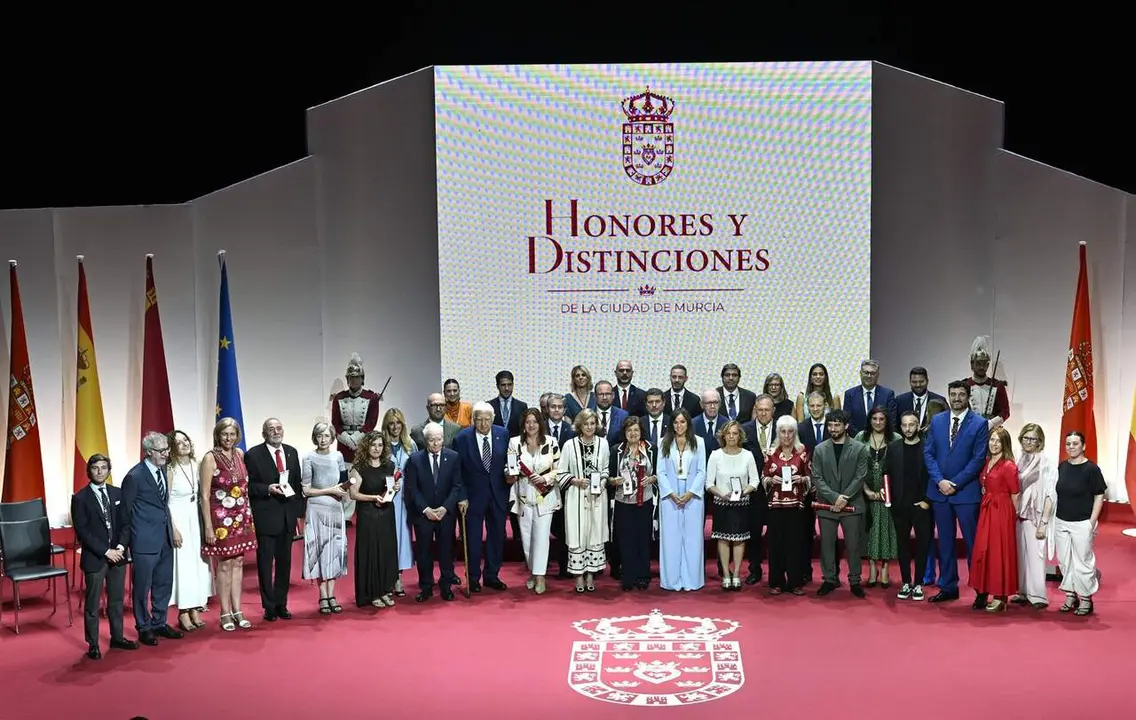 Solemne Acto Institucional de Entrega de Honores y Distinciones de la Ciudad
- AYUNTAMIENTO DE MURCIA