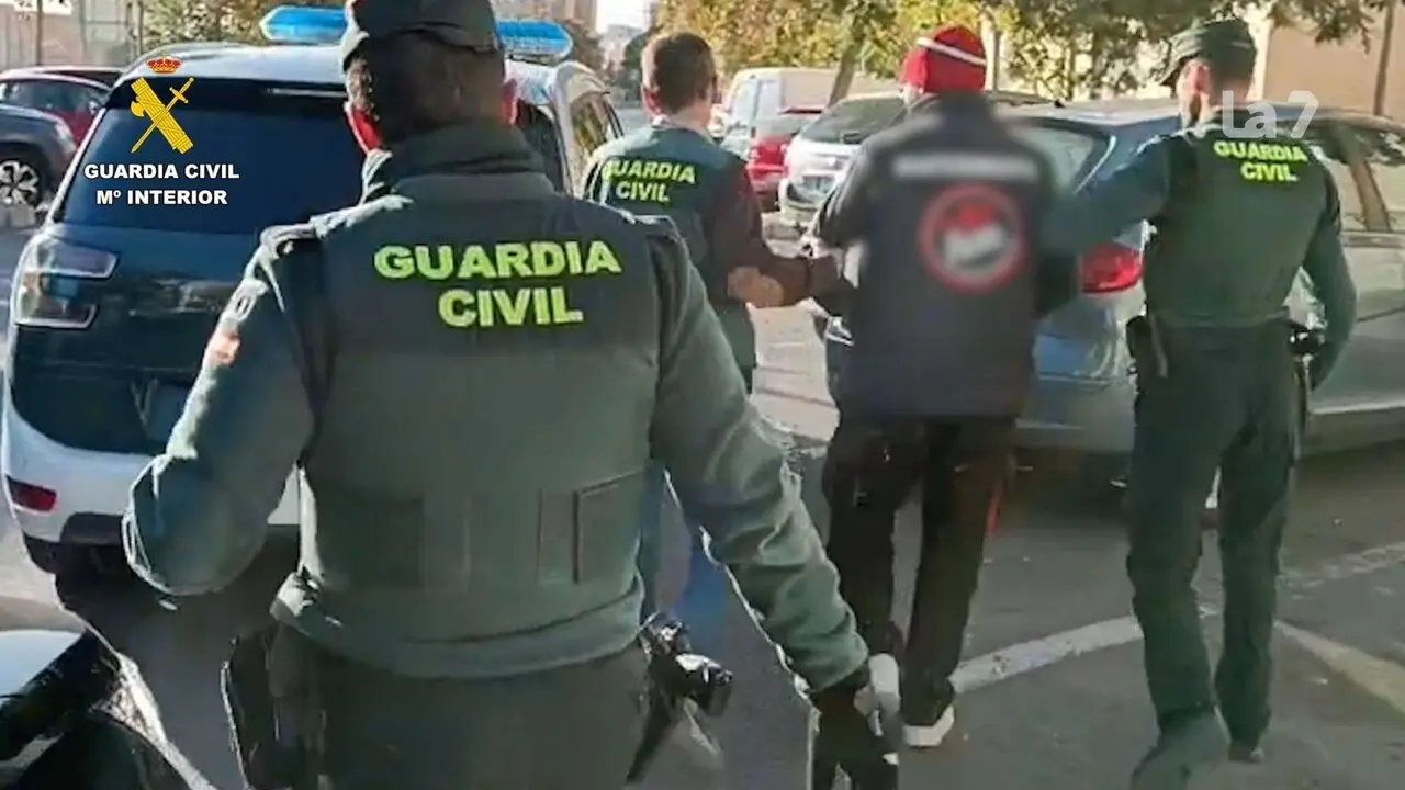 Se le imputan 36 delitos contra la libertad sexual a v&iacute;ctimas menores de 16 a&ntilde;os. Se han encontrado dispositivos de almacenamiento con 18.000 Gigabytes con im&aacute;genes &iacute;ntimas de menores.