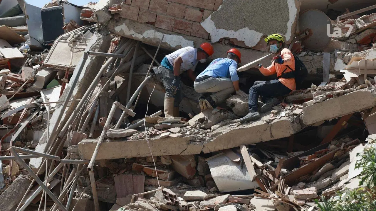 Rescate de supervivientes en Venezuela