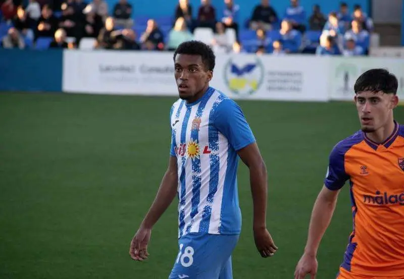Alonso con el &Aacute;guilas FC