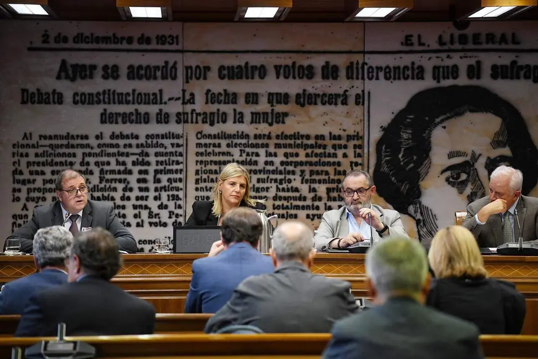 El expresidente de correos y tel&eacute;grafos, Juan Manuel Serrano Quintana, comparece en la Comisi&oacute;n de Investigaci&oacute;n del &lsquo;caso Koldo&rsquo;, en el Senado, a 15 de septiembre de 2025