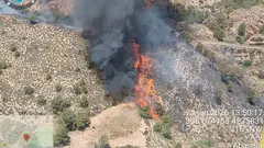 Un incendio forestal moviliza al Plan Infomur en la sierra de Macisvenda, en Abanilla (foto: 112)