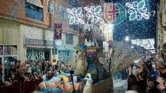 Las fiestas de Moros y Cristianos de Santomera, declaradas de Inter&eacute;s Tur&iacute;stico Regional, vivieron este s&aacute;bado su jornada m&aacute;s esperada con la celebraci&oacute;n del Gran Desfile
