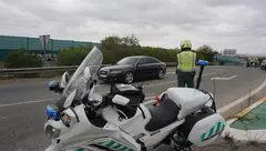 Im&aacute;genes de archivo de un agentes de la Guardia Civil de Tr&aacute;fico durante un control en una autov&iacute;a de la Regi&oacute;n (foto: Delegaci&oacute;n del Gobierno de Espa&ntilde;a en la Regi&oacute;n de Murcia)