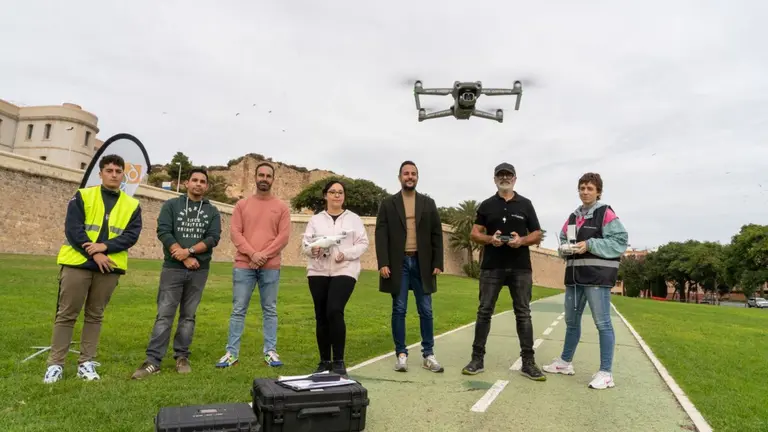 Cartagena clausura el curso de piloto de drones con la pr&aacute;ctica de vuelo
