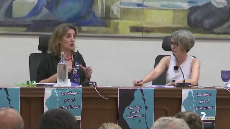 Teresa Ribera en una jornada sobre agua y Mar Menor en la Regi&oacute;n de Murcia (foto: La 7)