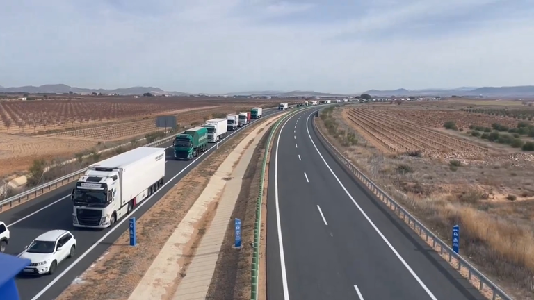 Bloqueo en la autov&iacute;a en el Altiplano