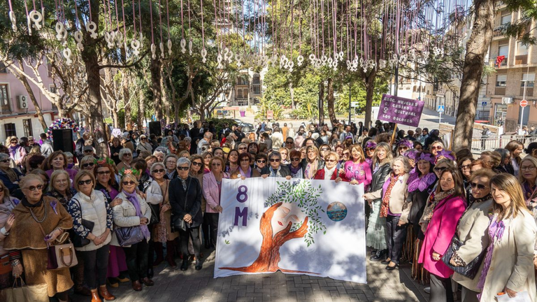 Cartagena defiende la formaci&oacute;n y el empleo como elementos claves para la igualdad