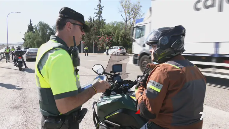 Foto de archivo de una campa&ntilde;a de la DGT(foto: La 7)
