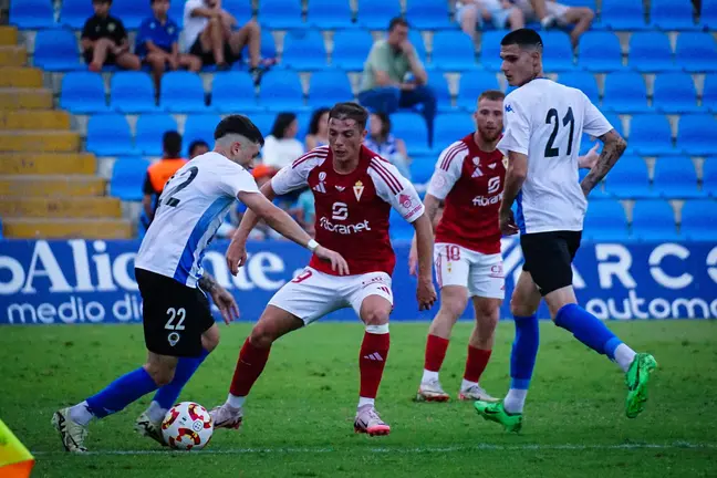 Encuentro de pretemporada entre el H&eacute;rcules y el Real Murcia en el Rico P&eacute;rez que se llev&oacute; el conjunto alicantino tras ganar 2-1 (foto: Real Murcia)