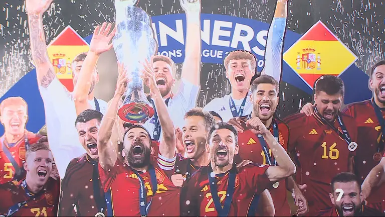Mural instalado en la 'fan zone' de Espa&ntilde;a situada en la Plaza Circular de la ciudad de Murcia (foto: La 7)