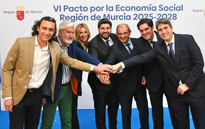Pacto por la econom&iacute;a social en la Regi&oacute;n