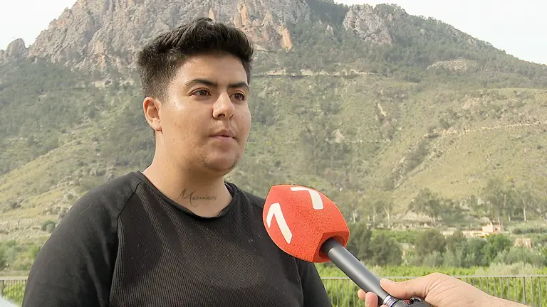 Didac, un chico trans que ha denunciado a su casero en Cieza (foto: La 7)