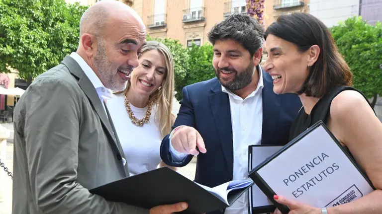Presentaci&oacute;n de la ponencia de Estatutos del Partido Popular, este mi&eacute;rcoles, en Murcia (foto: La 7)