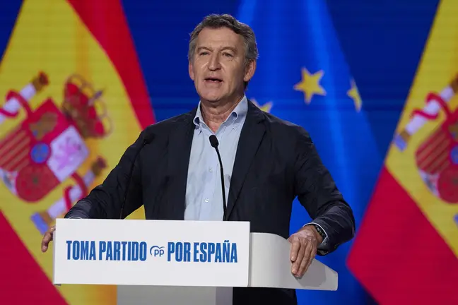 Alberto N&uacute;&ntilde;ez Feij&oacute;o durante su discurso en la tercera jornada del Congreso Nacional de Partido Popular en Madrid (foto: La 7)