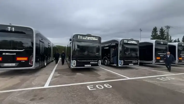 Los nuevos tranvib&uacute;s de Murcia (foto: La 7)