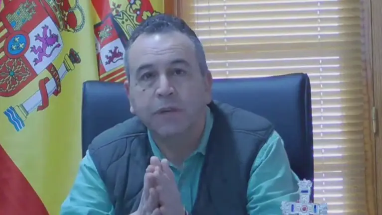 El alcalde de Abanilla, Jos&eacute; Antonio Blasco, interviene en directo en La 7 Noticias (foto: La 7)