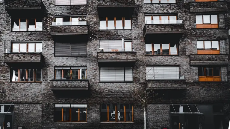 La vivienda sigue siendo un problema en la Regi&oacute;n