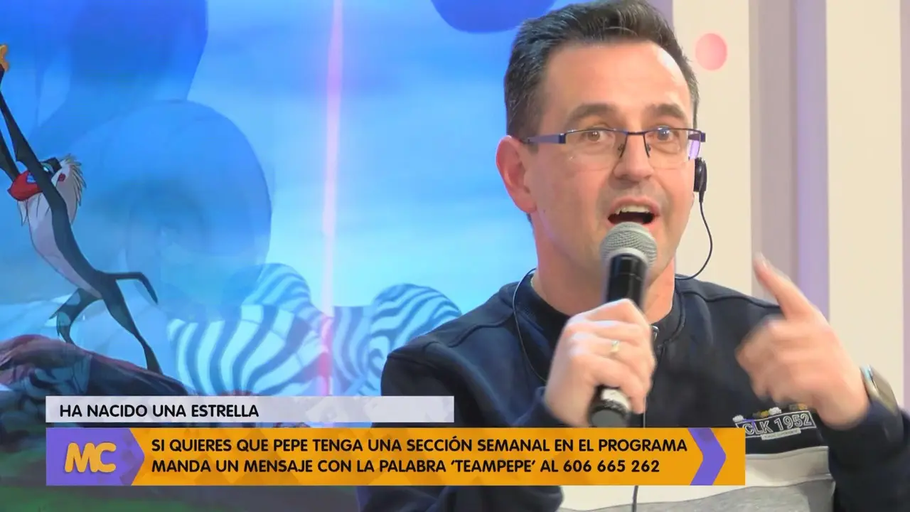 Pepe Urios cantando en Murcia Conecta