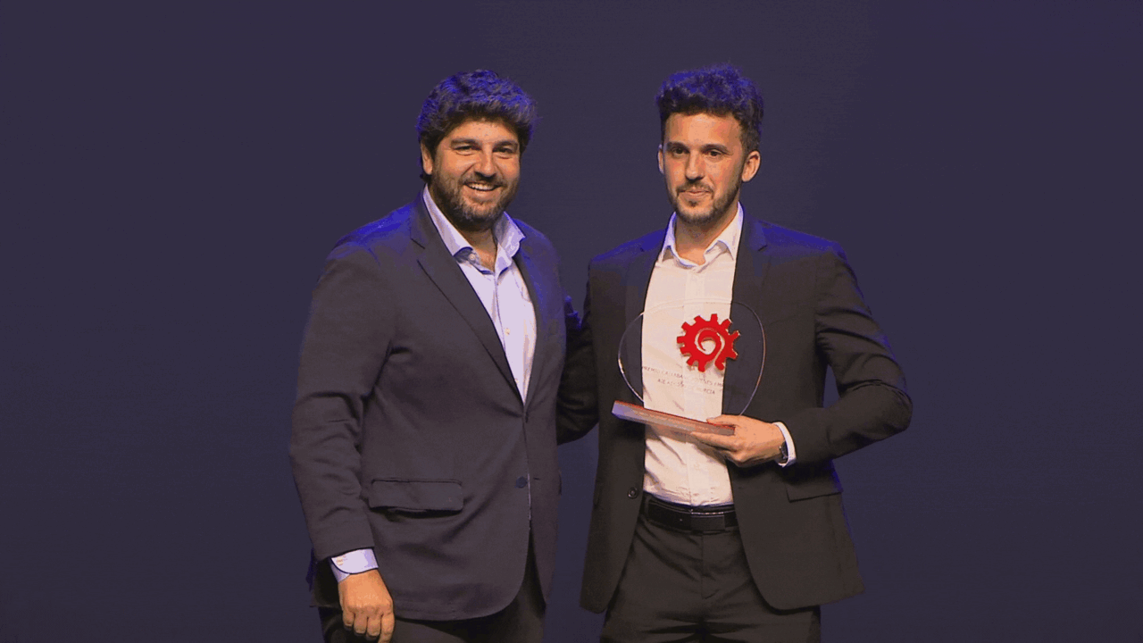 Im&aacute;genes de los premiados en la XXIV gala de AJE Regi&oacute;n de Murcia