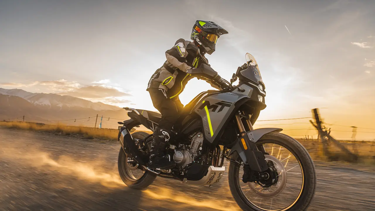 CFMOTO 450MT