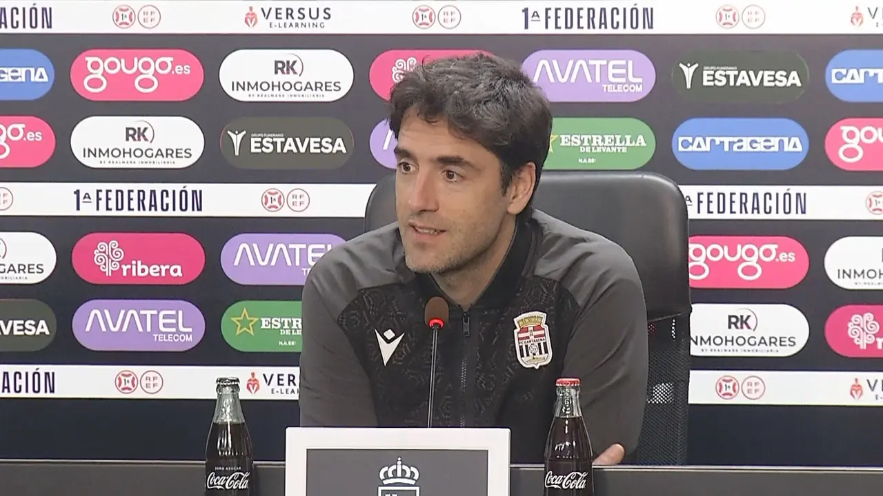 I&ntilde;igo V&eacute;lez, entrenador del FC Cartagena (foto: FC Cartagena)