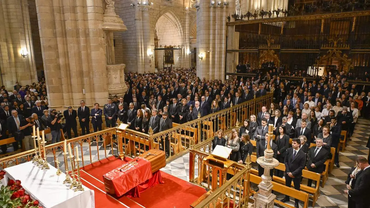 Funeral por el alcalde de Murcia, Jos&eacute; Ballesta, en la Catedral de Murcia, a 12 de mayo de 2026, en Murcia