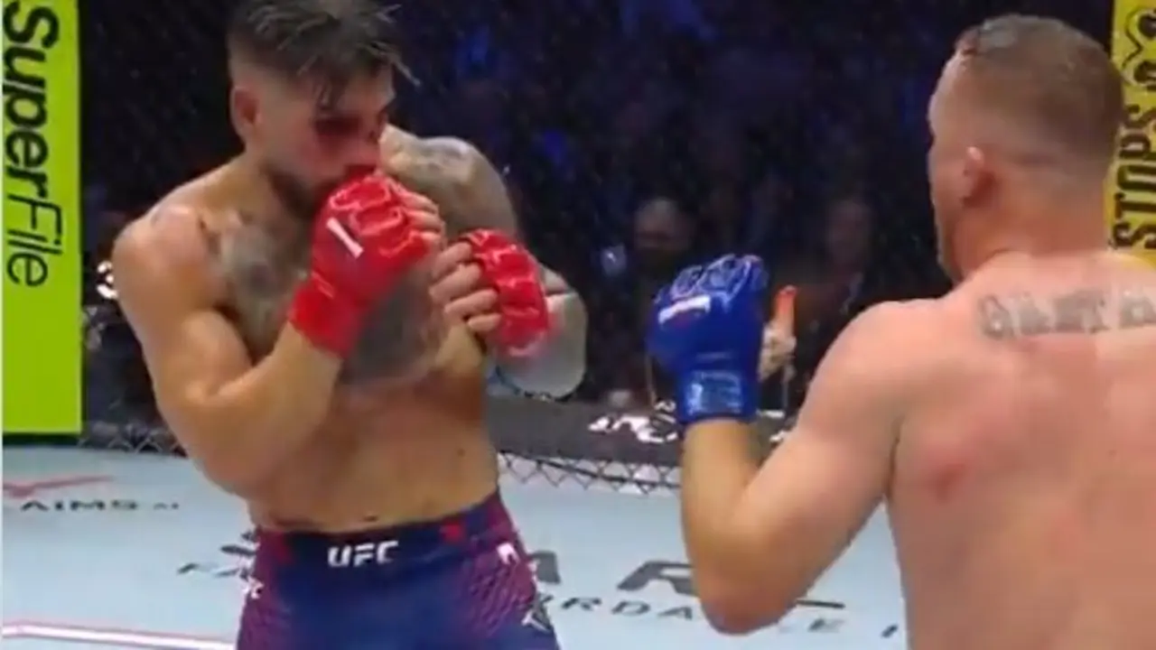 Ilia Topuria frente a Justin Gaethje | Imagen: UFC