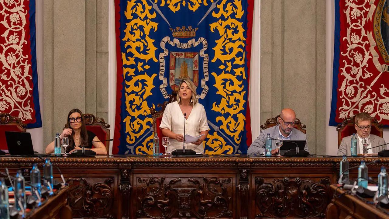 Noelia Arroyo, durante el Pleno | Foto: Ayto. Cartagena