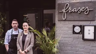 Marco Antonio Iniesta, en cocina, y Mar&iacute;a Egea, en bodega, dan forma a este proyecto gastron&oacute;mico en la capital murciana.