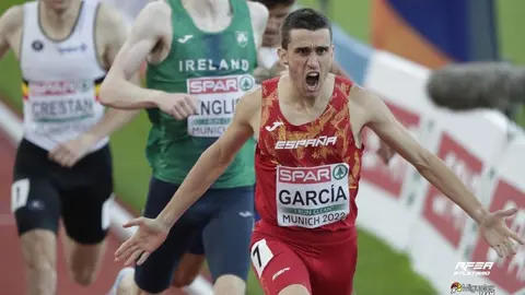 Mariano Garc&iacute;a, cruzano la meta como nuevo campe&oacute;n de Europa (Foto: RFEA)