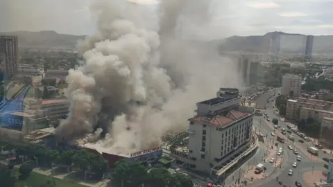 Incendio junto al hotel Nelva