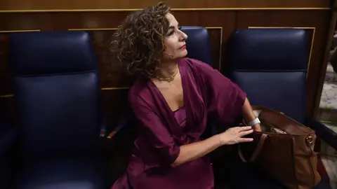 La ministra de Hacienda, Mar&iacute;a Jes&uacute;s Montero, durante una sesi&oacute;n plenaria, en el Congreso (Foto: Eduardo Parra/Europa Press)