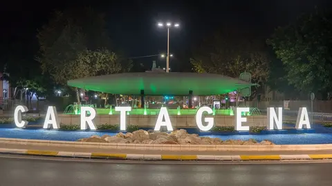 Foto de archivo de la fuente del Submarino Peral iluminada de verde | FOTO:AYUNTAMIENTO DE CARTAGENA