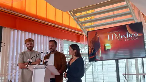 Presentaci&oacute;n de El M&eacute;dico en El Batel
