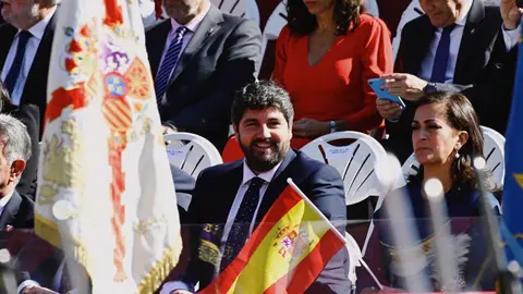 L&oacute;pez Miras en el desfile por el D&iacute;a de la Hispanidad