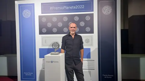 El escritor cartagenero David Galindo, en la gala de los Premios Planeta (Foto: La 7)