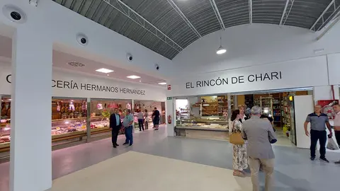 Abierta de nuevo la plaza de abastos de Campoamor tras su remodelaci&oacute;n