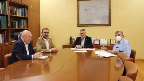 De izq. a der., Antonio Franco (Aguas de Lorca), el alcalde Mateos, el presidente Urrea y el comisario de Aguas, Francisco Javier Garc&iacute;a