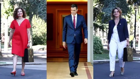 Pedro S&aacute;nchez, flanqueado por las ministras Mar&iacute;a Jes&uacute;s Montero y Teresa Ribera