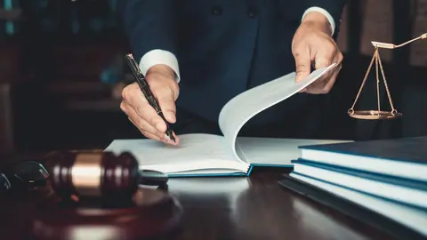 La ley que permitir&aacute; a varios presos etarras adelantar su salida de prisi&oacute;n entra en vigor
