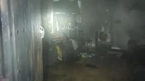 Estado de la vivienda en la que se declar&oacute; el incendio (Foto: Ayuntamiento de Blanca)