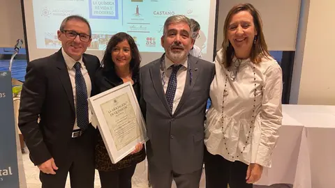 Los profesionales de la qu&iacute;mica entregan sus distinciones