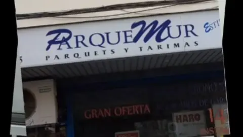 Imagen del video que se ha hecho viral en redes sociales en el que aparecen varias marcas acabadas en "mur" (foto: Murciamur)